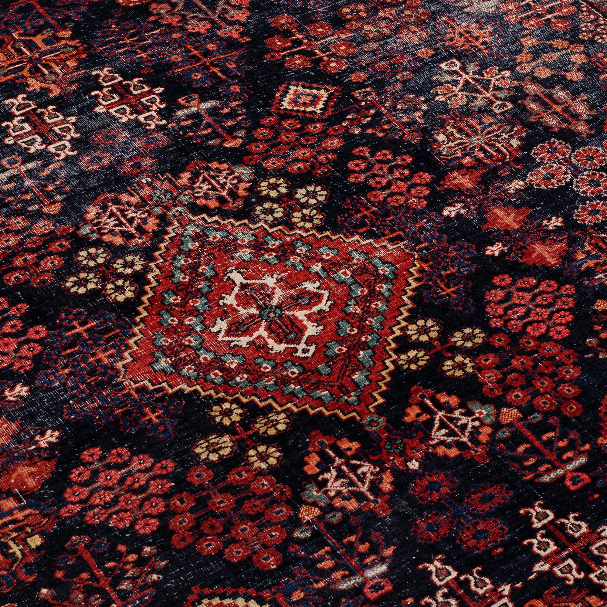 A CARPER, SEMI-ANTIQUE JOSHAGHAN, around 413 x 313 cm.