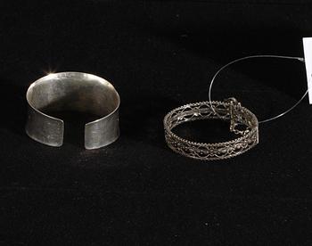 ARMBAND, 2 st, bla silver 1960.