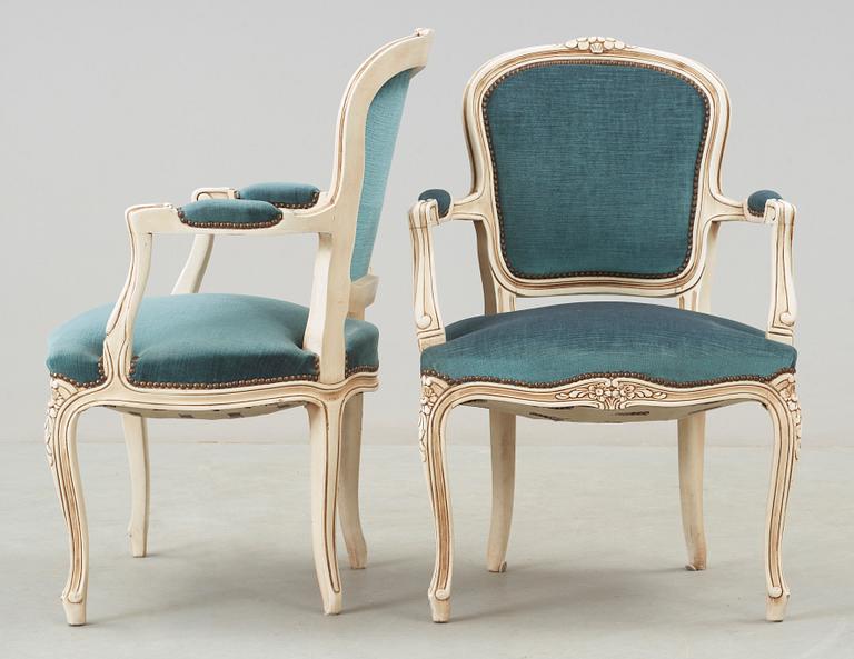 KARMSTOLAR, ett par, rokokostil,  Chateau d'Ax, Italien, 1900-tal.