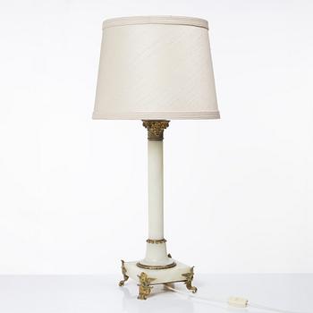 Bordslampa, 1900-talets första hälft.