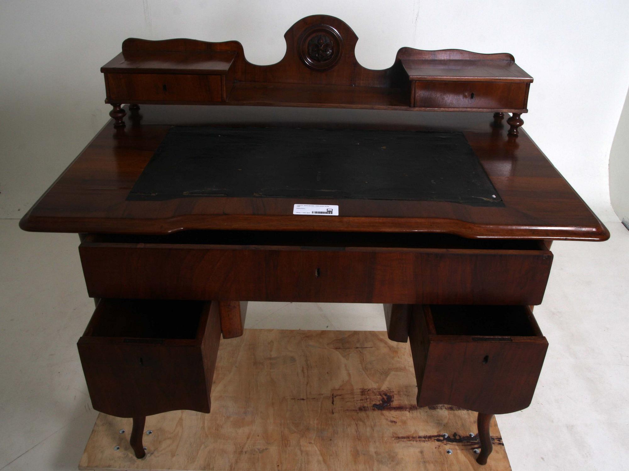 SKRIVBORD, 1900-talets första hälft.