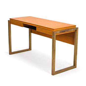 Kirjoituspöytä, tilaustyö, suunnittelu  Arkkitehtitoimisto Veikko Voutilainen 1965.
