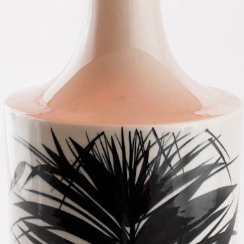 A stoneware table lamp by Gunvor Olin-Gröpnquist, Arabia, from the latter half of the 20th century.