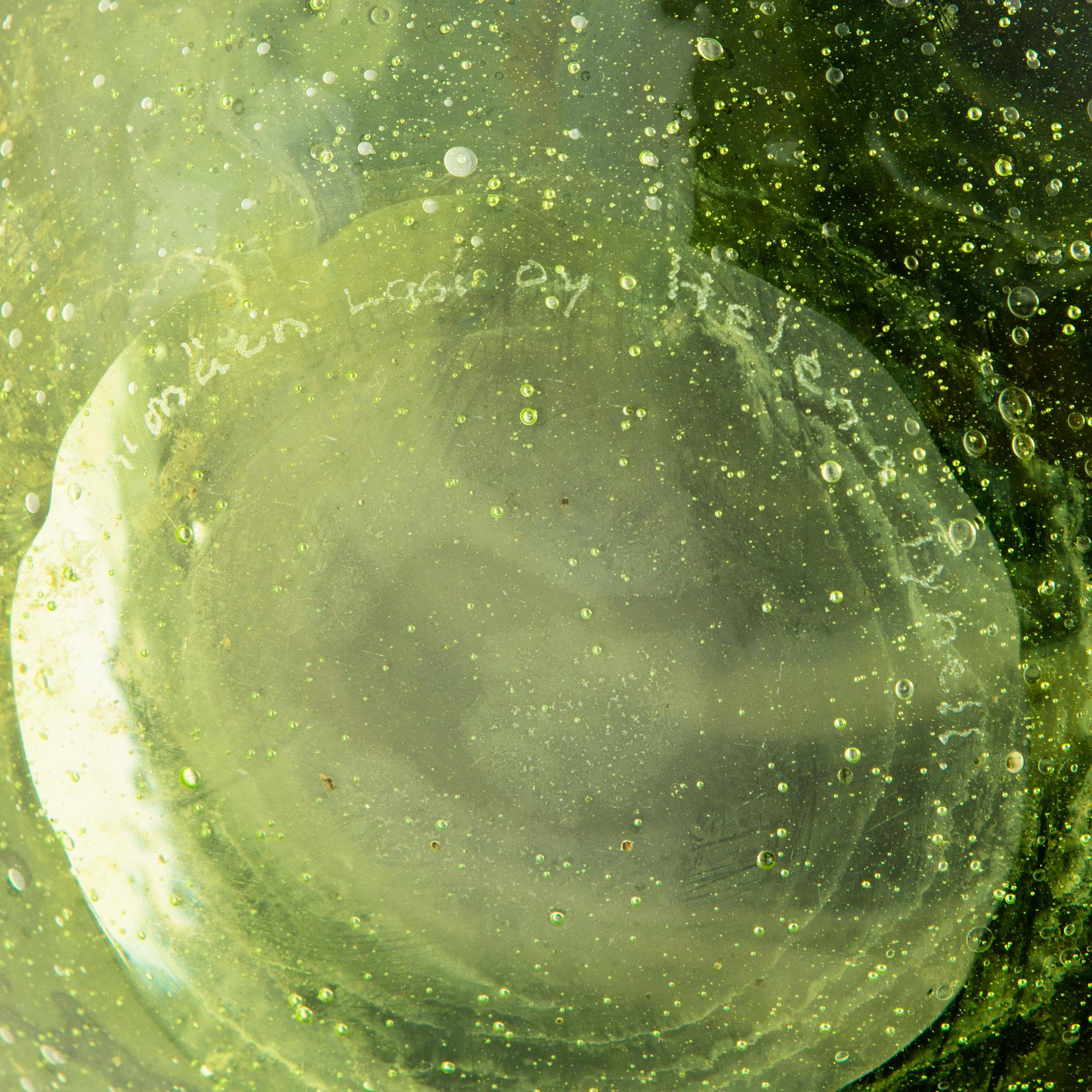 HELENA TYNELL, konstglas, signerad Riihimäen Lasi Oy Helena Tynell.