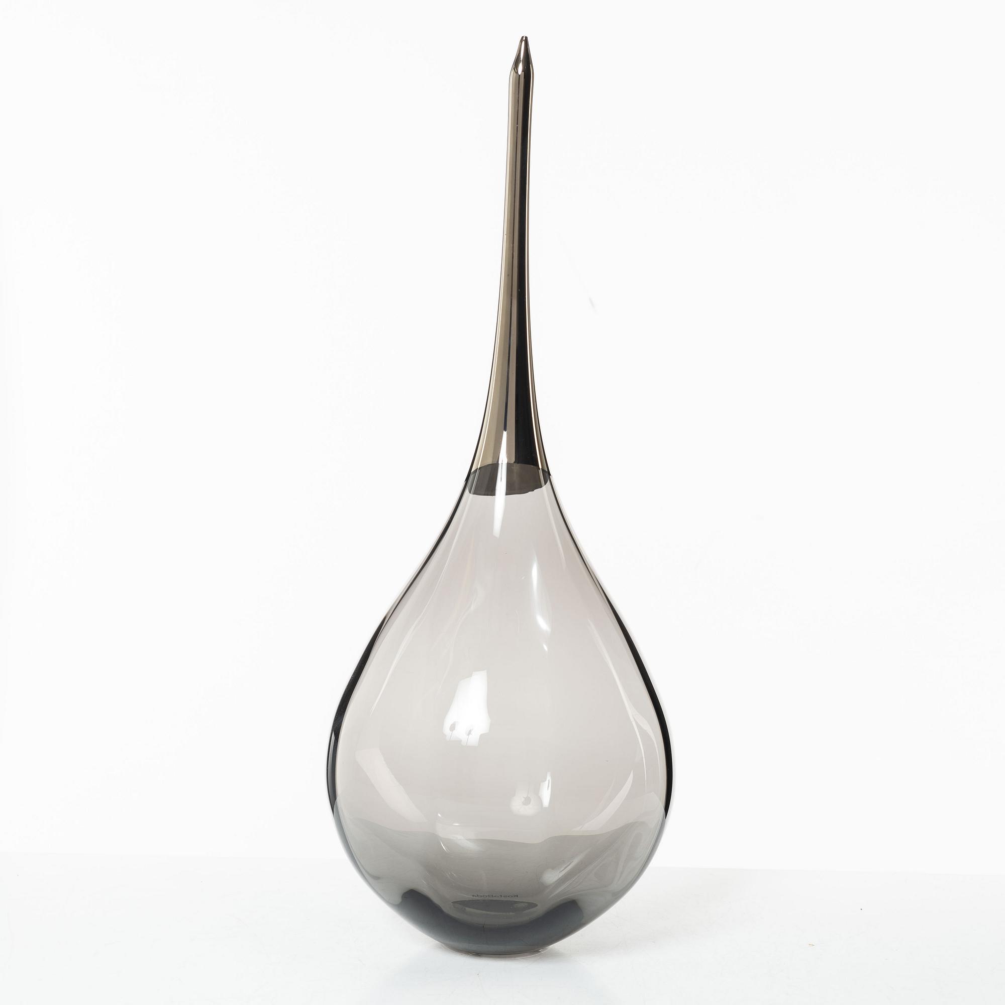 Lena Bergström, "Aqua", from the series "Tellus", Kosta Boda, 2019.