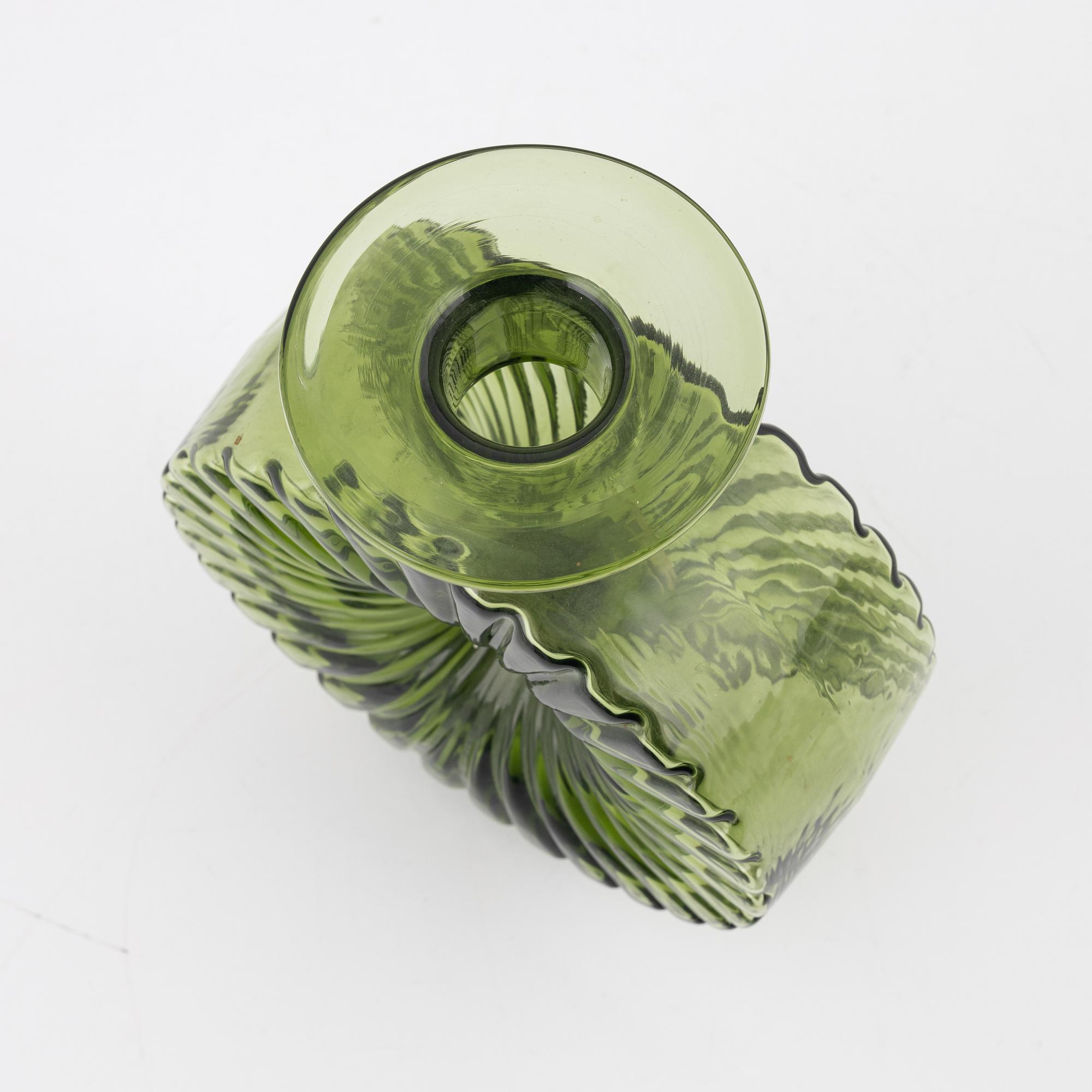 Helena Tynell, bottle, "The Sun Bottle", Riihimäen Lasi Oy. In production 1964-1974.