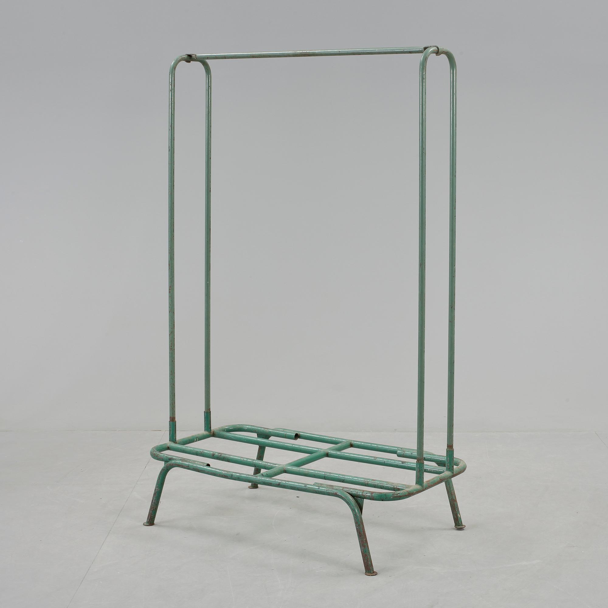 KLÄDHÄNGARE, industri, 1900-talets mitt.