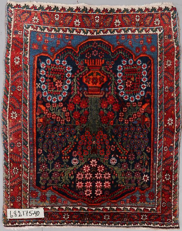 MATTA, orientalisk, old. Ca 110 x 88 cm.