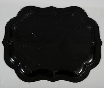 BRICKA, svartlackerad plåt, sent 1800-tal.