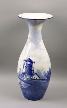 GOLVVAS, flintgods. Rörstrand. Omkring 1900.