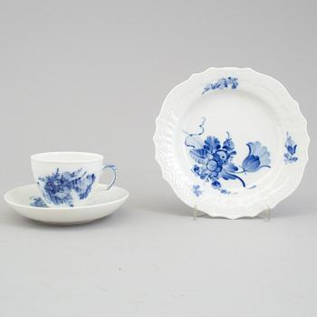 A 27 piece porcelain coffee service from Royal Copenhagen, Denmark.