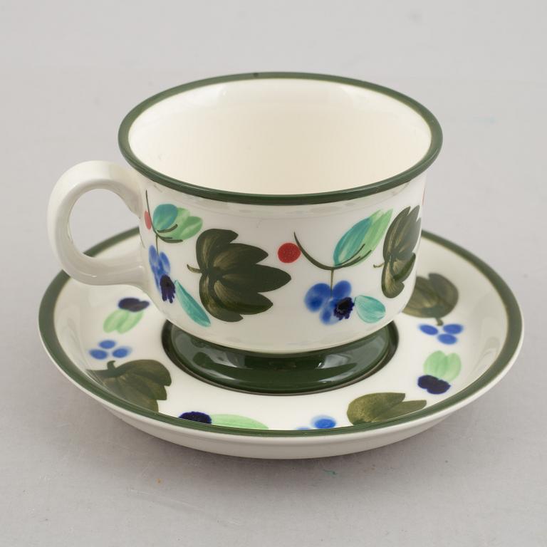 Dorrit von Fieandt & Ulla Procopé, a set of 37 'Palermo' service parts, Arabia, 1988 - 1994.