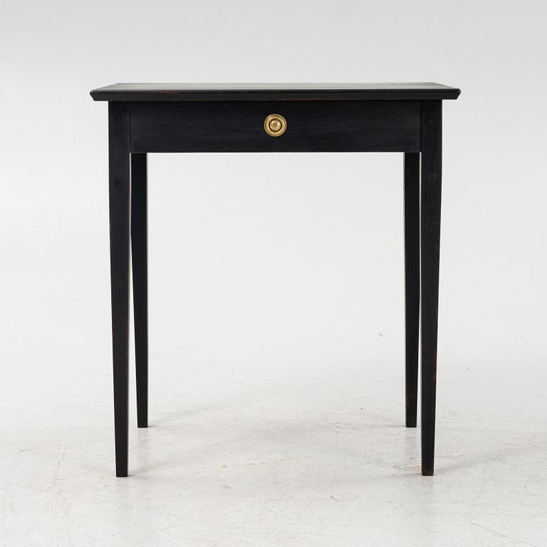 Bord med låda, gustaviansk stil, 1900-tal.