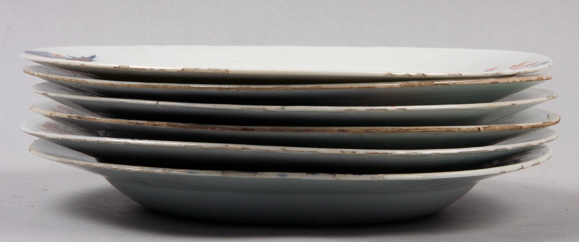 TALLRIKAR, 6 st, porslin. Qing dynastin, tidigt 1700-tal.