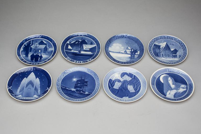 JULTALLRIKAR, porslin, 8 st, Royal Copenhagen, 1920-tal.