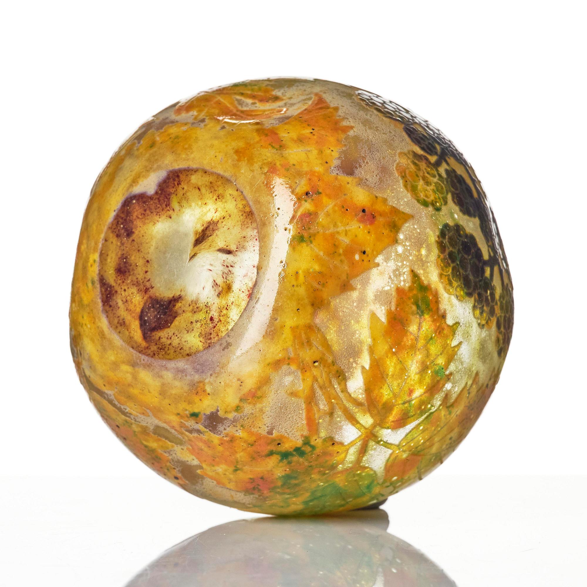 Daum Frères, a set of two Art Nouveau cameo glass vases, Nancy, France.