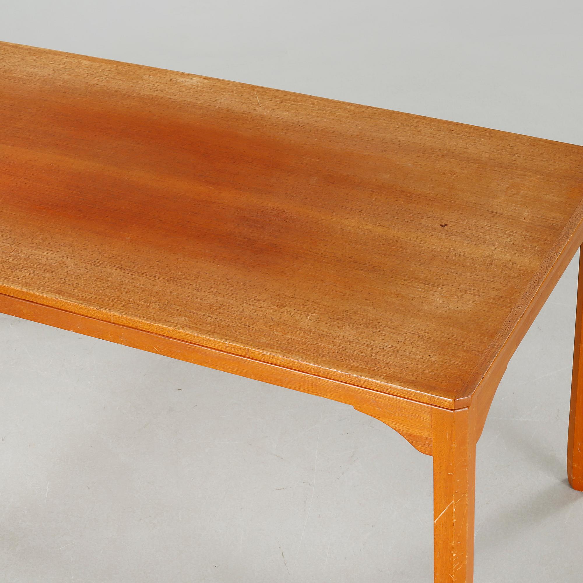 CARL MALMSTEN, soffbord, "Ulfåsa", Bodafors, 1964.