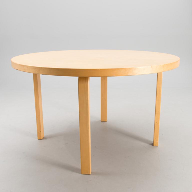 ALVAR AALTO, bord modell 91, Artek 1900-talets mitt.