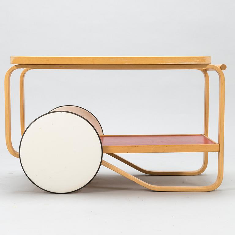 ALVAR AALTO, A mid-20th-Century tea trolley, model 98, for Artek.