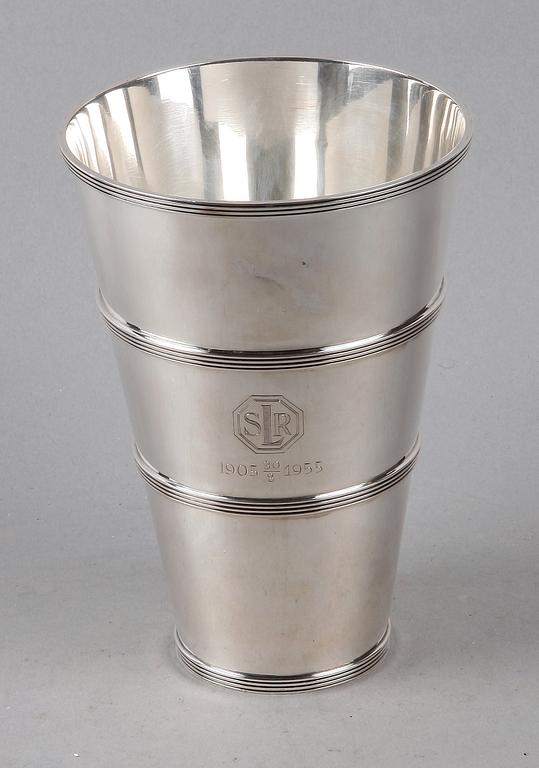 BÄGARE, silver, K Andersson Stockholm 1943. Vikt ca 650 gram.