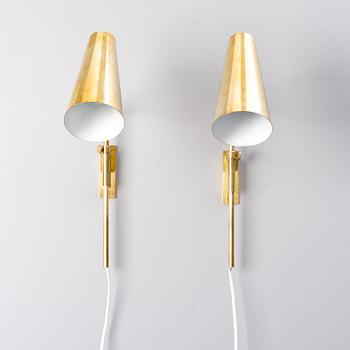 PAAVO TYNELL, PAIR OF WALL LIGHTS. Manufacturer's stamp Taito. 1950s.