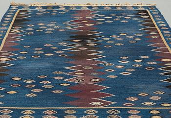 Barbro Nilsson, MATTO, "Snäckorna", flat weave, ca 229 x 151,5 cm, signed AB MMF BN.