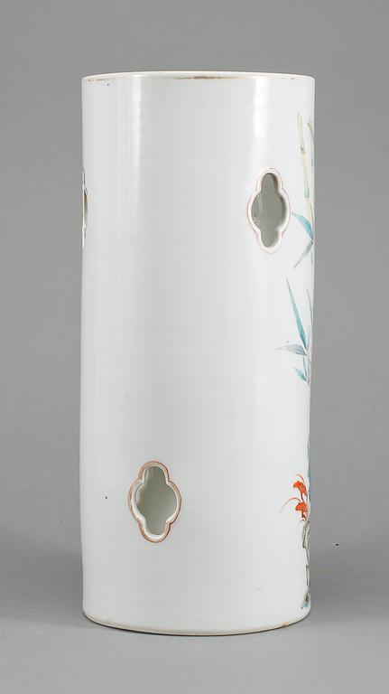 PERUKVAS, porslin, Kina, 1900-tal.