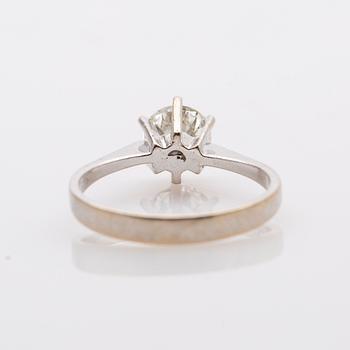 Ring, 14K gold with brilliant-cut diamond.