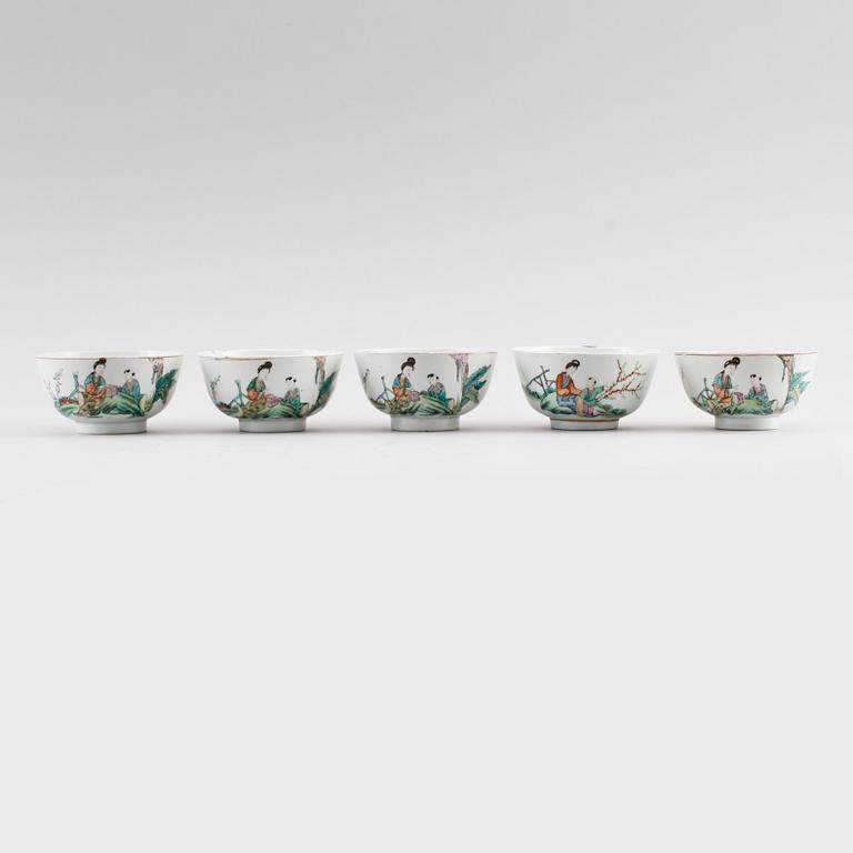 TESKÅLAR, porslin, 5 st, sannolikt 1900-talets första hälft.