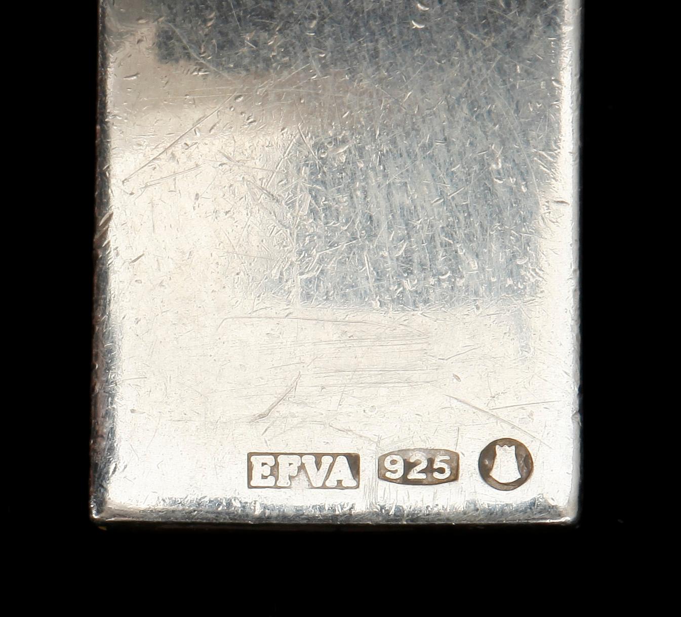 DESIGNERHALSBAND, 3 st, varav 2 st i silver, (tot 38 gram). Bl a Design Efva Attling.