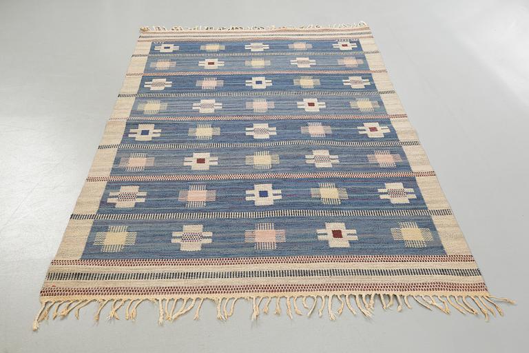A flat weave by Marianne Richter, model "Hästhov", signed AB MMF MR, 220 x 155 cm.