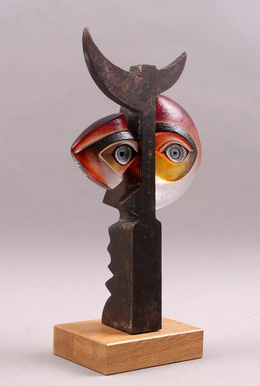 SKULPTUR, glas samt järn, Mats Jonasson, Målarås, sign.