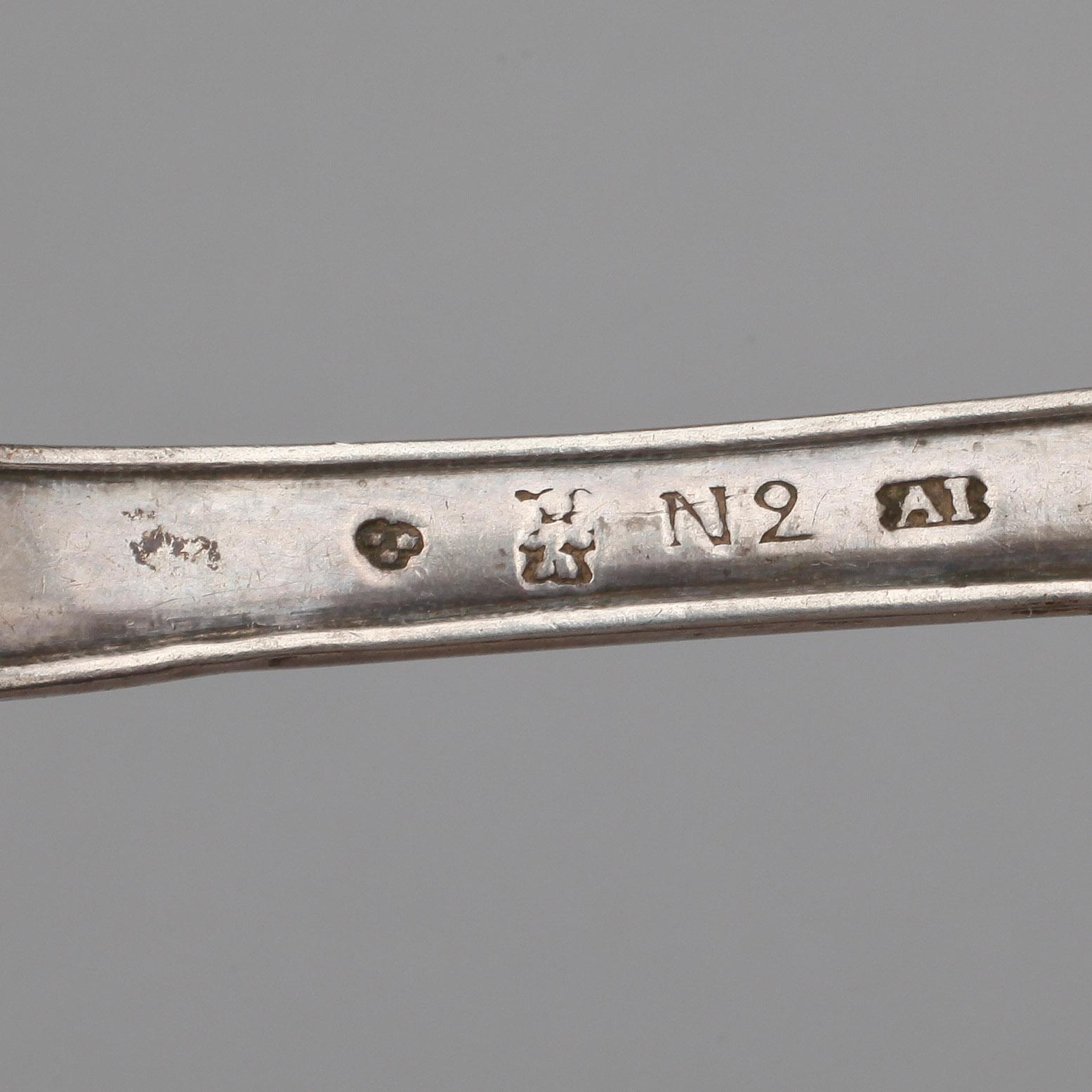 STRÖSKEDAR, 5 st, silver, bland annat Anders Isleben, Norrköping, 1792. Mestadels 1800-tal. Totalvikt ca 230 gram.