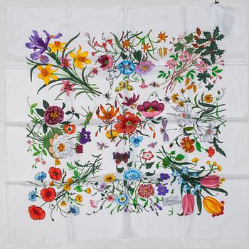 Gucci, scarf, "Flora".