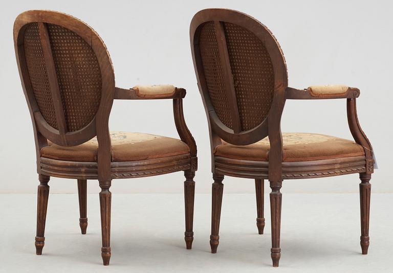 KARMSTOLAR, ett par, Louis XVI-stil, 1900-tal.