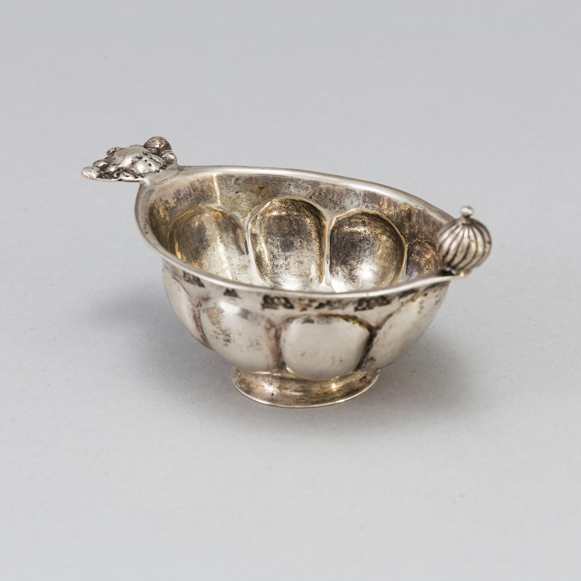 A SWEDISH SILVER BOWL, mark of Johan Söderdahl, Söderköping 1778. Weight ca 65 g.