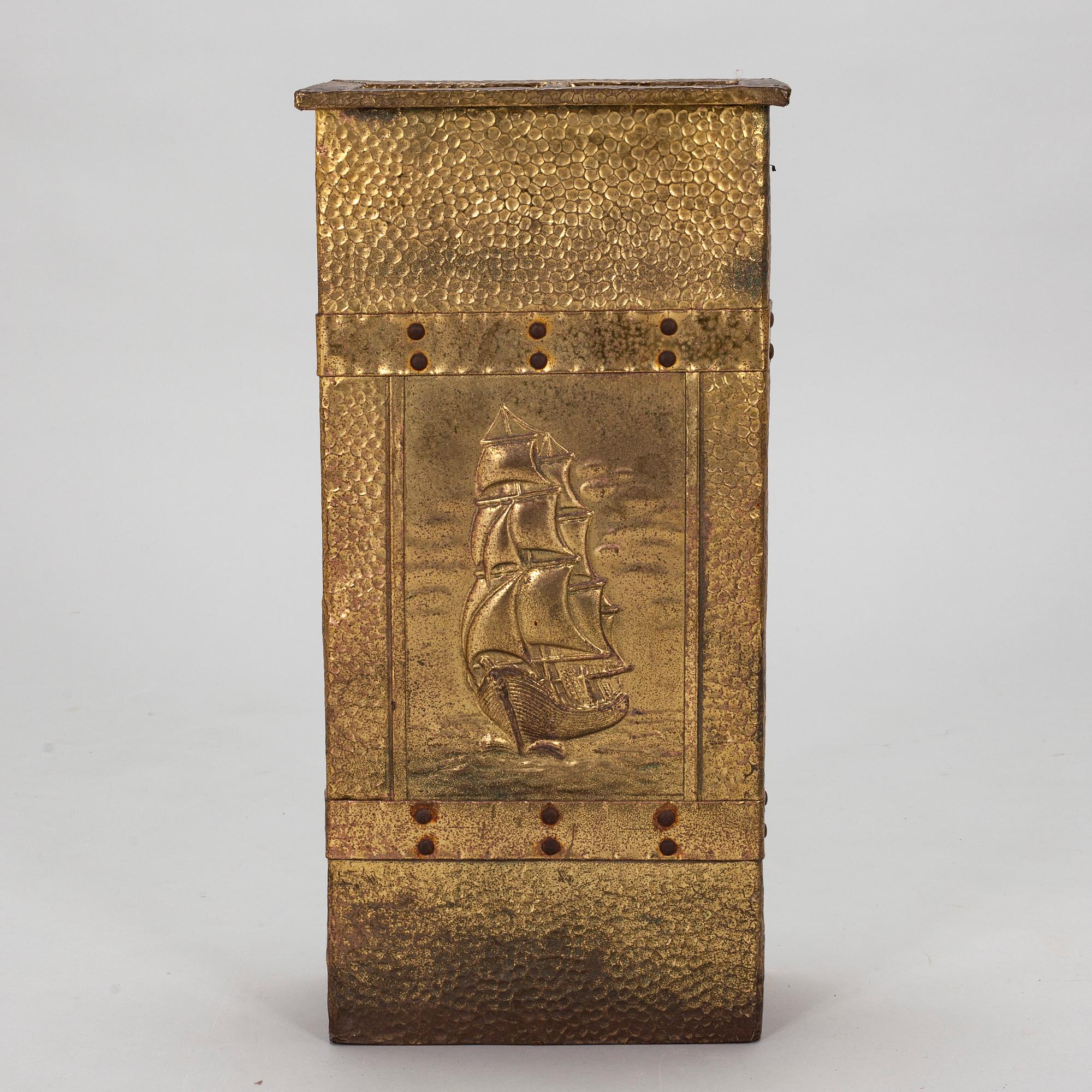 Umbrella stand, first half of the 20th century.