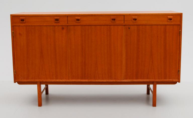 SIDEBOARD, 1960-tal.