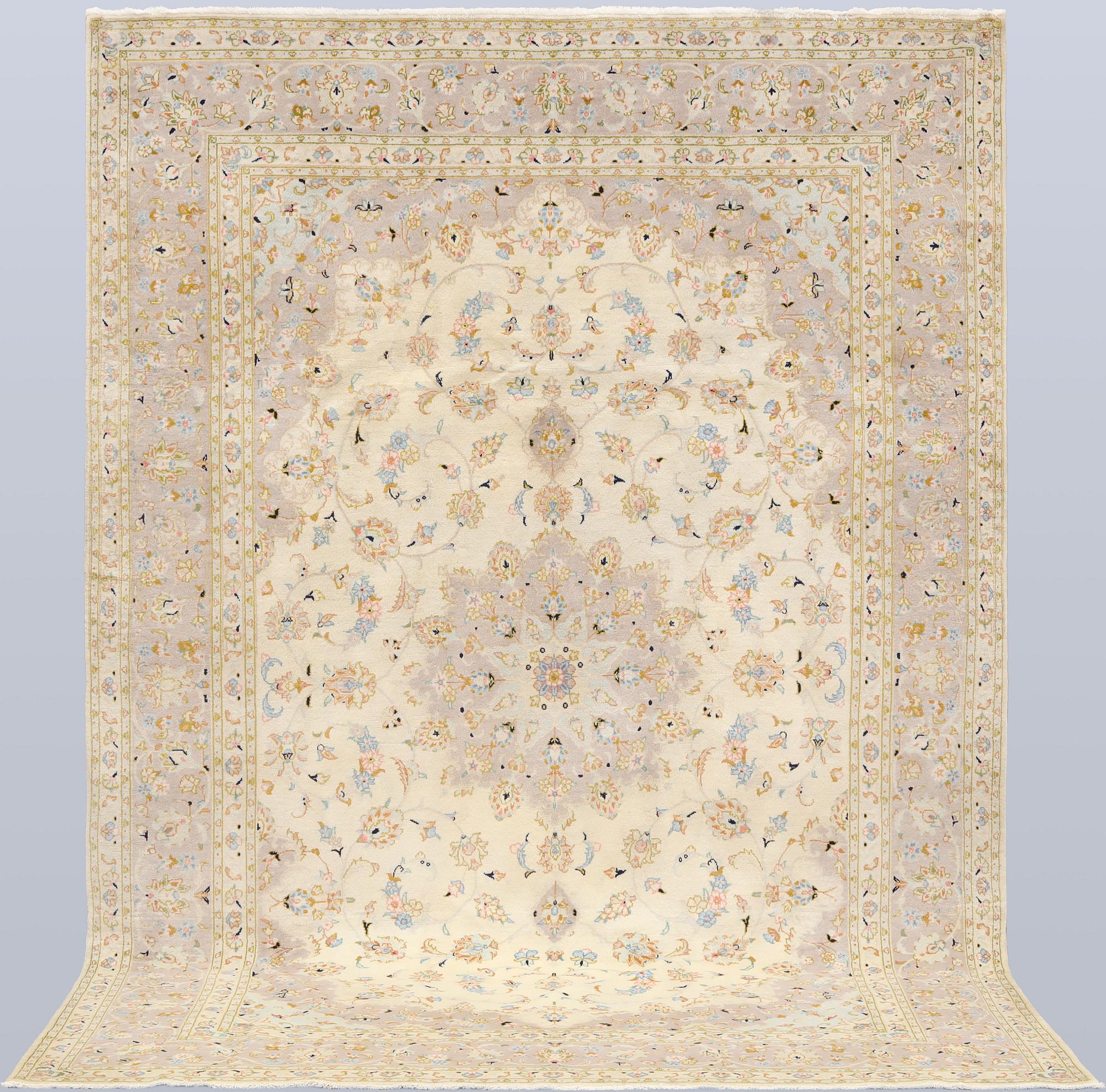 A Keshan carpet, approx. 300 x 206 cm.