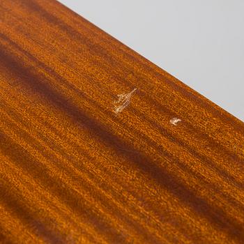 A mid 20th century gustavian style veneered sideboard by Abrahamsons Möbelfabrik AB.