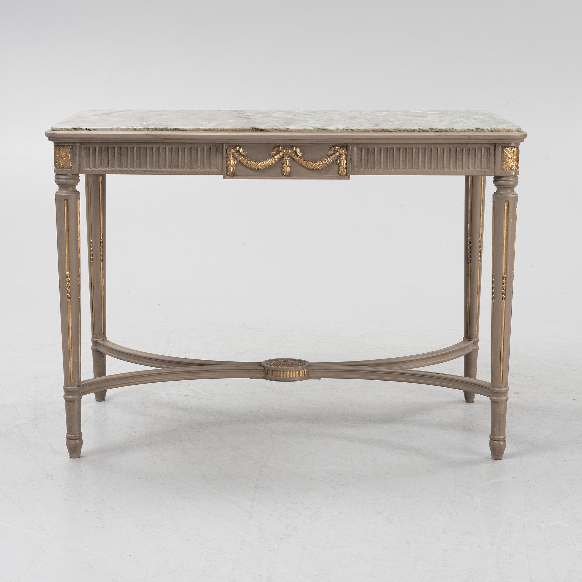 Sidobord, gustaviansk stil, 1900-talets första hälft.