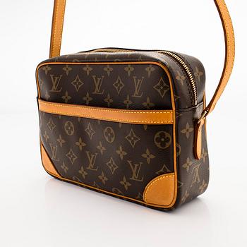 Louis Vuitton, a Monogram Canvas 'Trocadero 27' Bag.