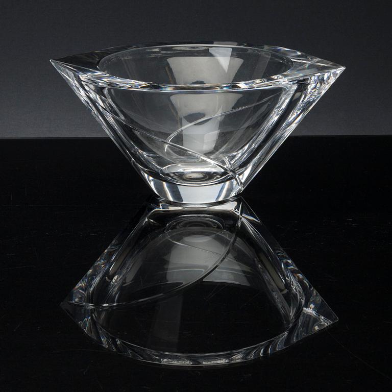 JAN JOHANSSON, glass bowl, Orrefors, numbered 774776-14.