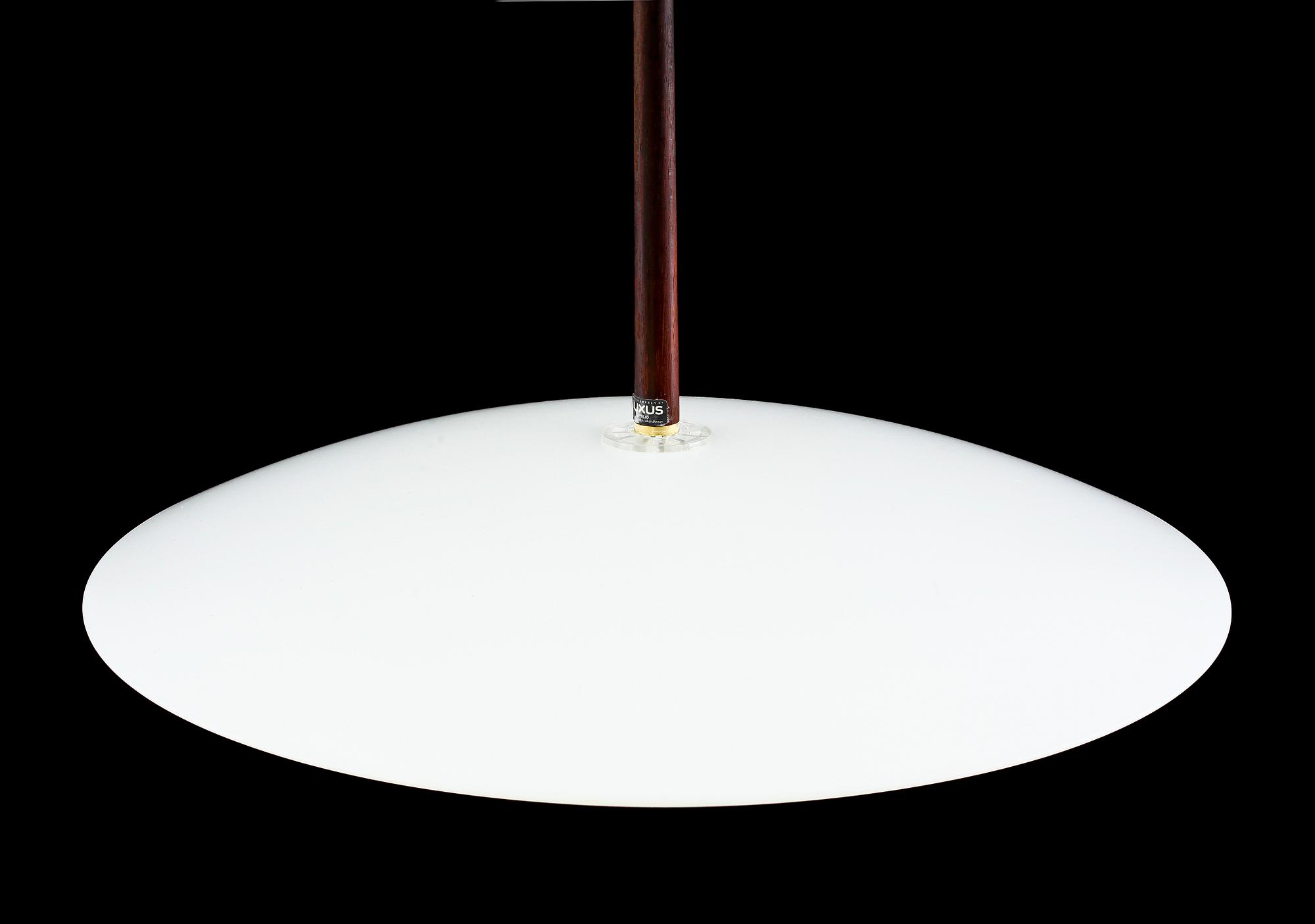 TAKLAMPA, "Discus", Uno och Östen Kristiansson, Luxus, 1900-talets andra hälft. Diam 55.