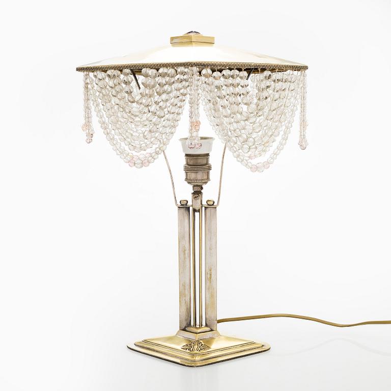 An early 20th century table lamp.