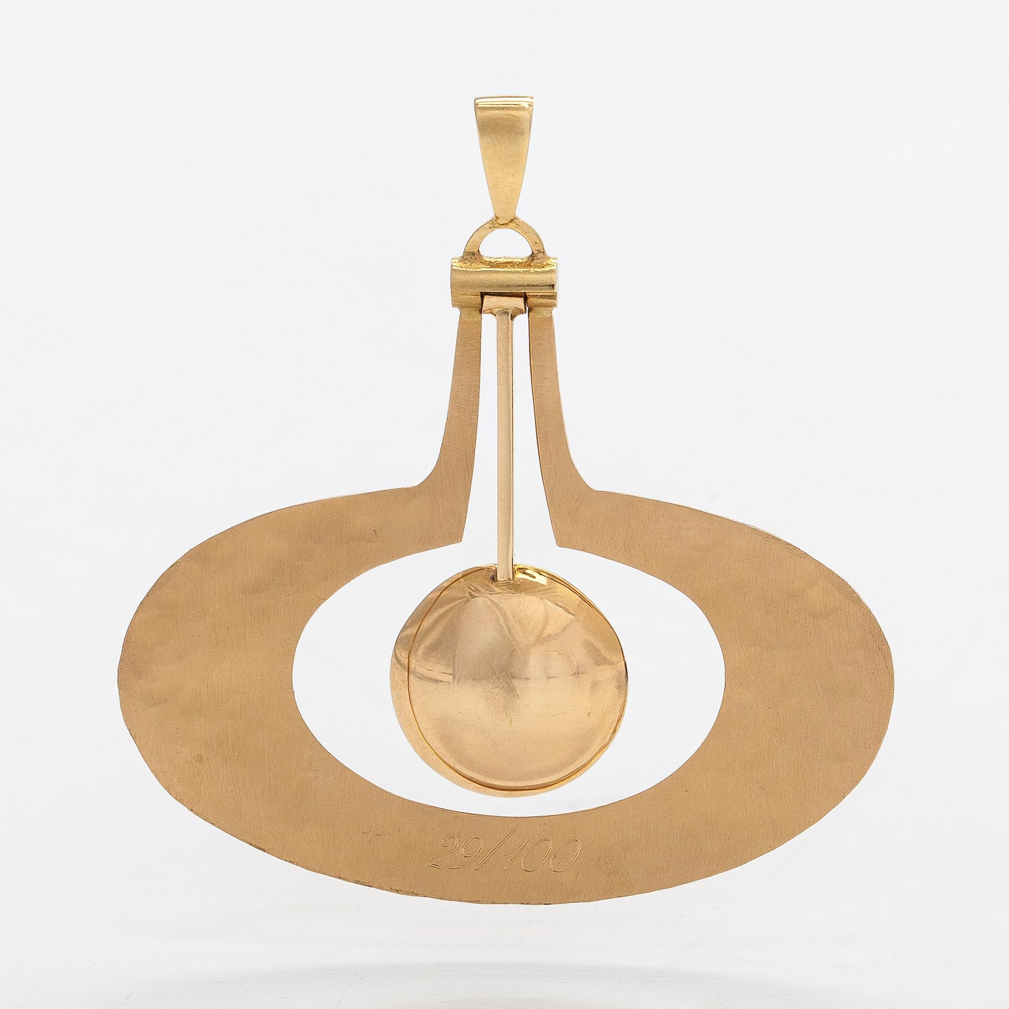 Tapio Wirkkala, riipus, "Päärynä", 18K kultaa.