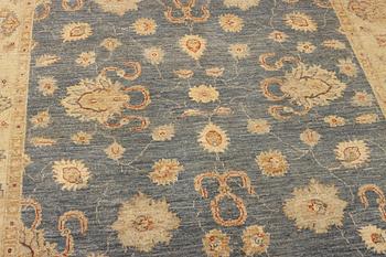 An Ushak rug, c. 242 x 165 cm.