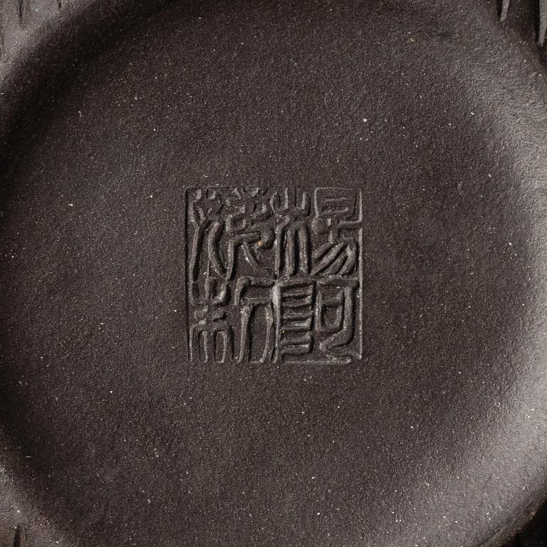 A Chinese yixing 'basket' teapot, 1990s.