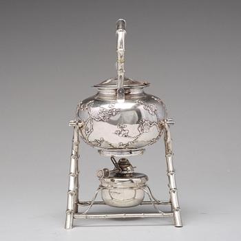 KANNA med LOCK på RECHAUD, silver. Luen Wo, Shanghai, omkring 1880-1925.