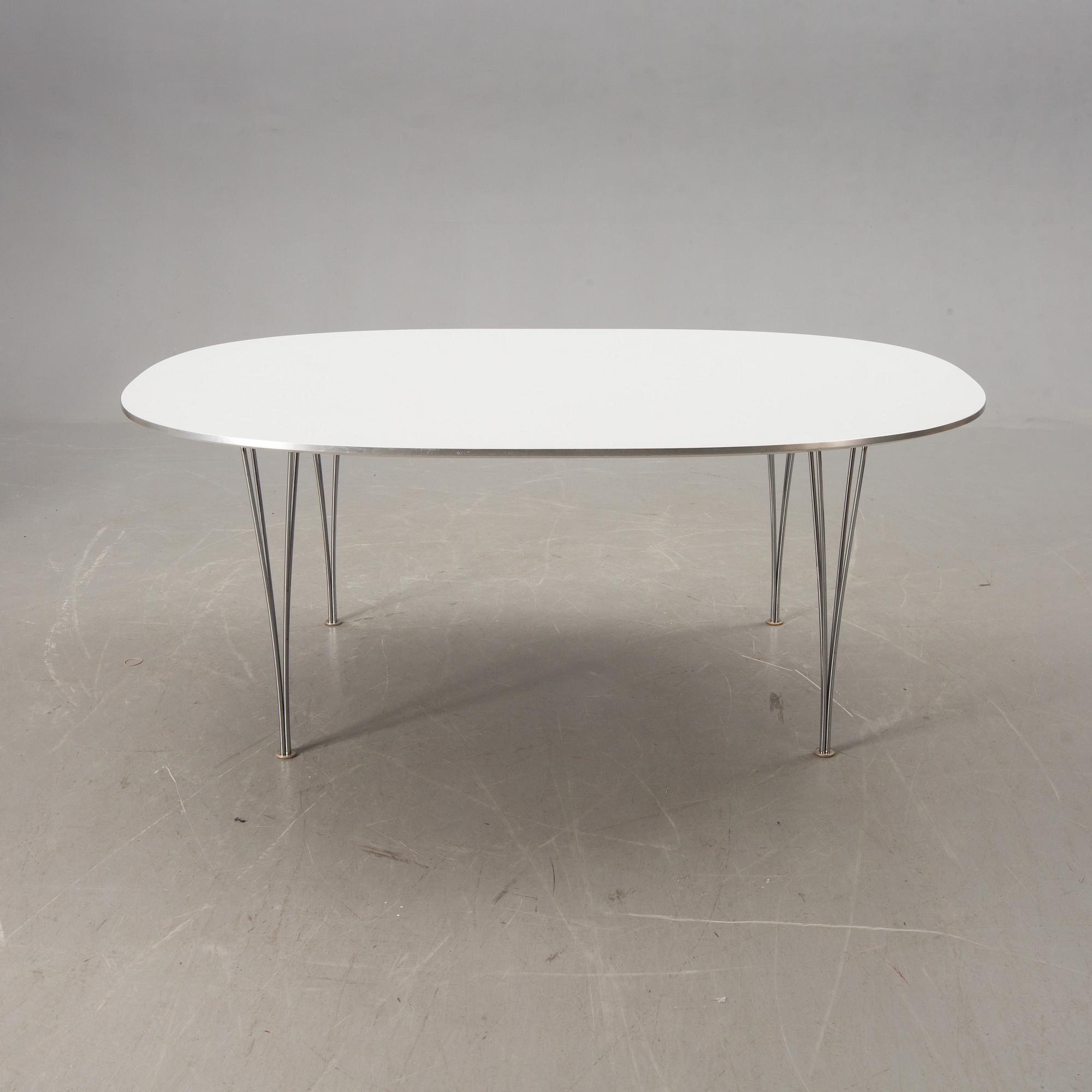 BORD, "Superellips", Piet Hein och Bruno Mathsson, Fritz Hansen, etikettmärkt 1988.